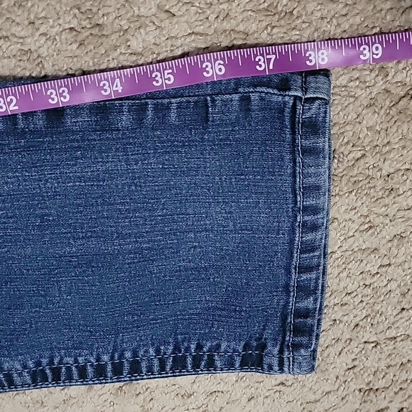 Women Lee Curvy Fit Jeans Lower on The Waist Size: 4P - Picture 6 of 9